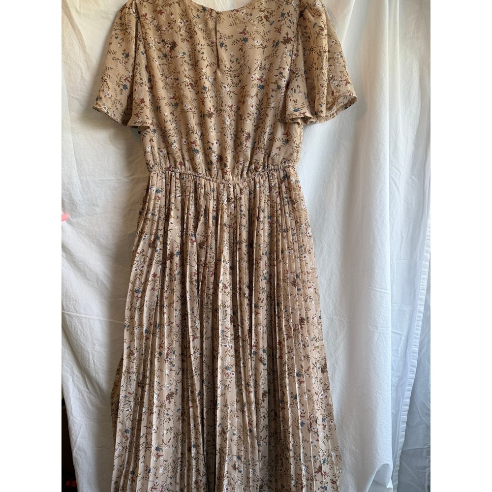 Hayden Los Angeles Floral Pleated Midi Dress Tan Flutter Sleeve Small - Picture 3 of 4